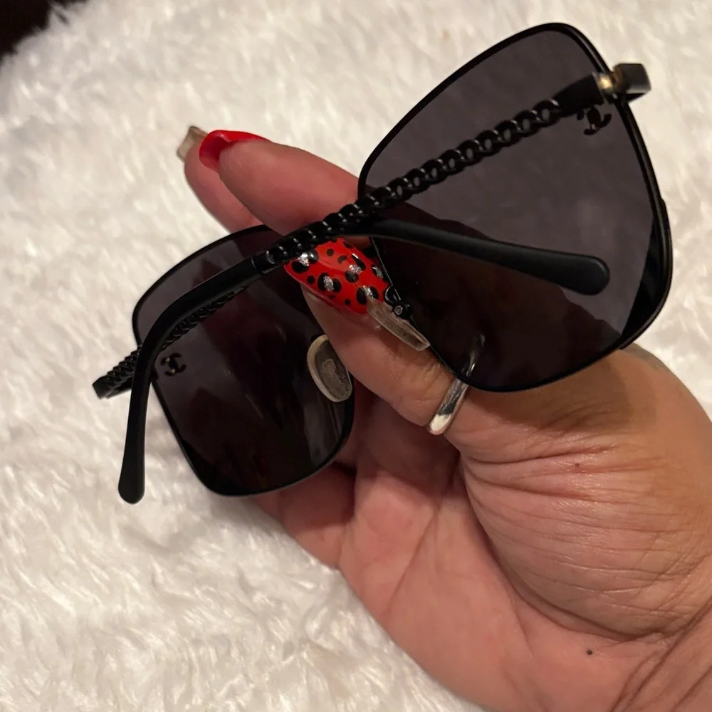 Chic fashion Black and Gold Sunglasses